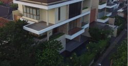 Rumah BERGAYA RESORT, MODERN & MEWAH 3 lantai Pakai Lift Otis