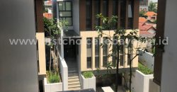 Disewakan Rumah Baru Di Kemang