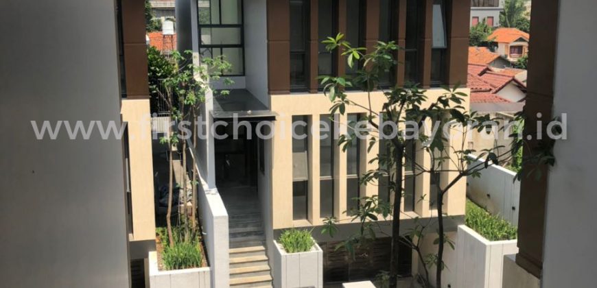 Disewakan Rumah Baru Di Kemang