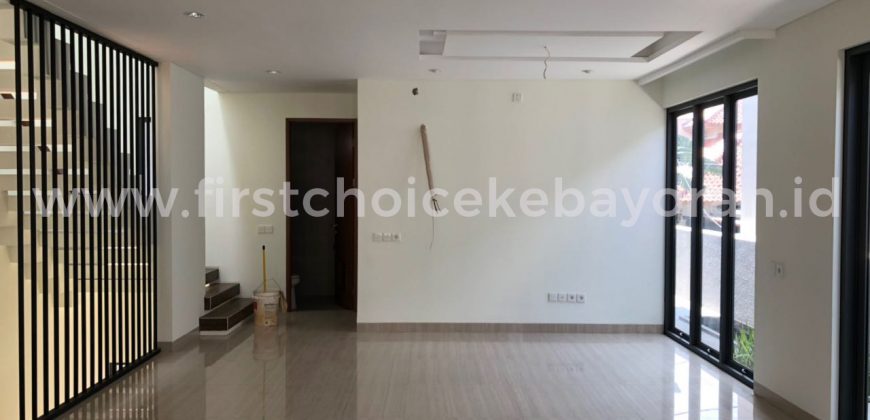 Disewakan Rumah Baru Di Kemang