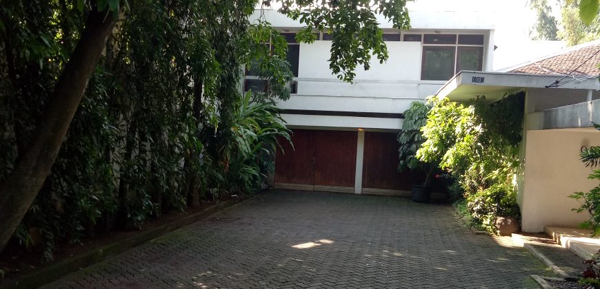 Dijual Rumah Tua di Kemang Jakarta Selatan