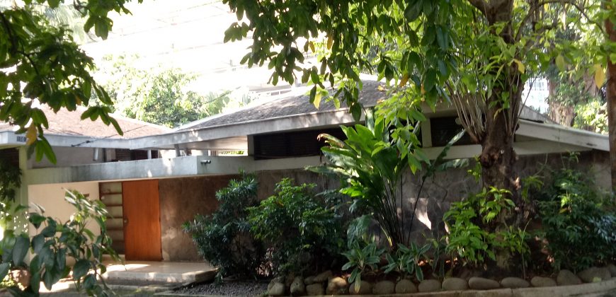 Dijual Rumah Tua di Kemang Jakarta Selatan