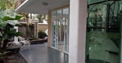 Rumah Kayu Putih Pulo Gadung
