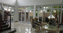 Rumah Kayu Putih Pulo Gadung