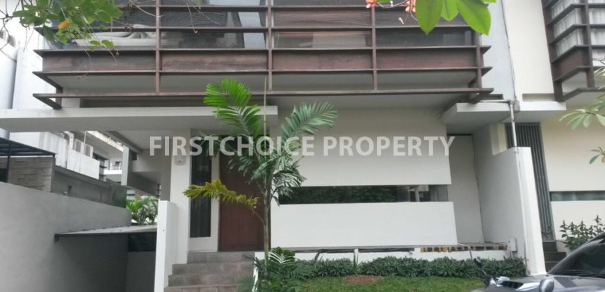TOWNHOUSE KEMANG