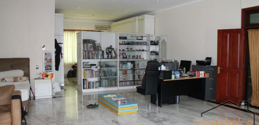 Rumah Mewah dan Modern di Pulomas Jakarta Timur