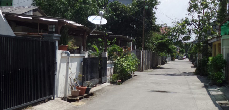 Dijual Rumah Tua Hitung Tanah di Kelapa Gading