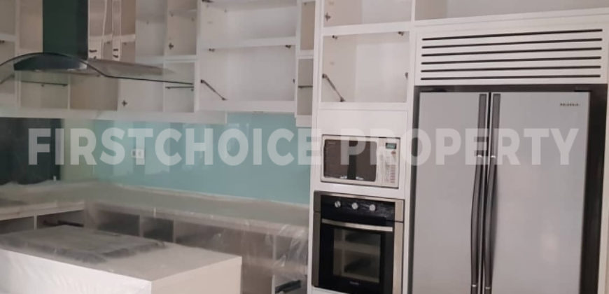 DIJUAL RUMAH MODERN DI AMPERA SWIMMING POOL
