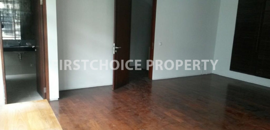 TOWNHOUSE KEMANG