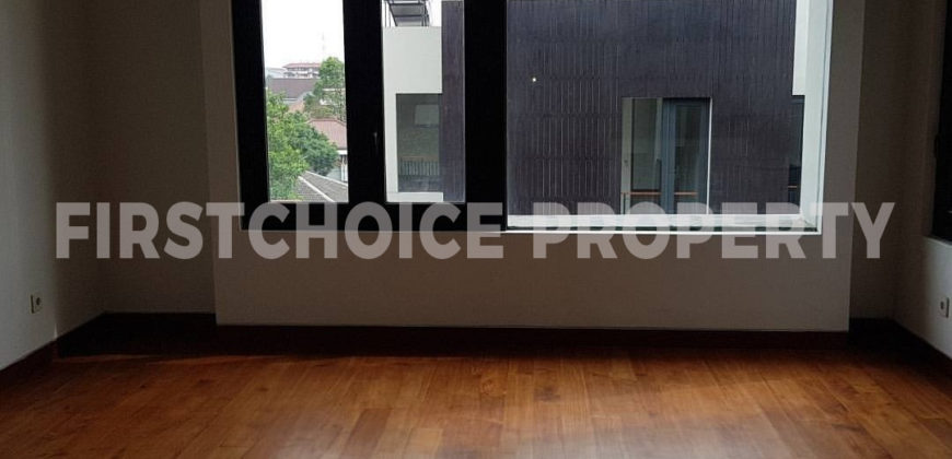 DIJUAL RUMAH BAGUS DALAM CLUSTER
