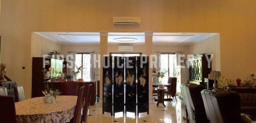RUMAH KLASIK MEWAH DI LEBAK BULUS