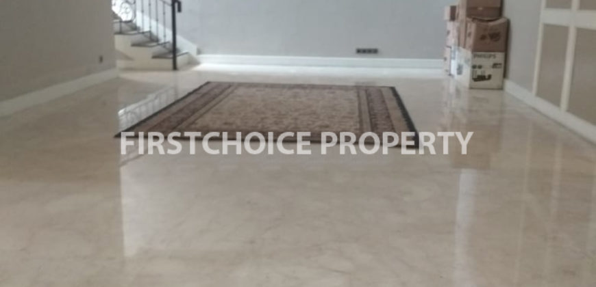 Dijual Rumah di Taman Lebak bulus