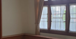 Disewakan Rumah di Menteng Semi Furnish ada Kolam Renang