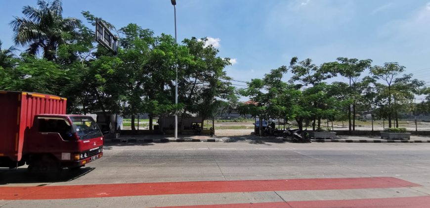 Tanah Pinggir Jalan Raya