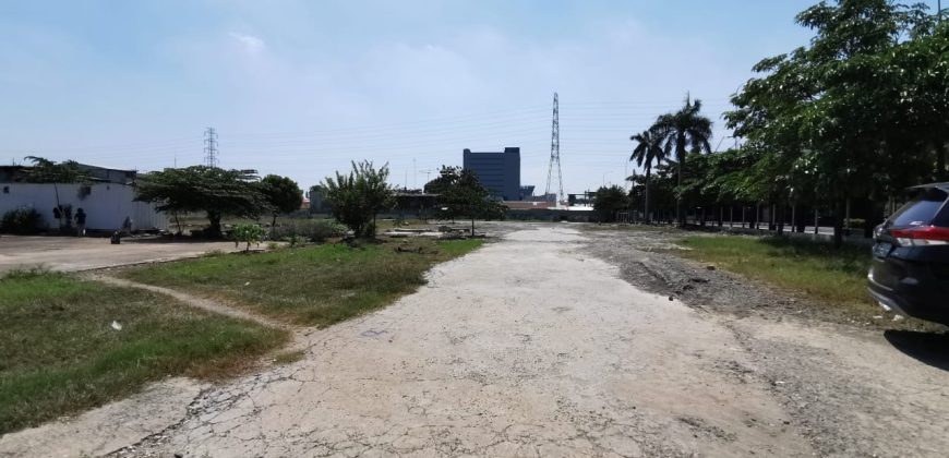 Tanah Pinggir Jalan Raya