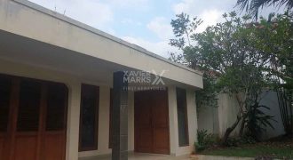 Rumah Modern Dalam Komplek