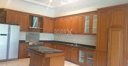 Rumah Modern Dalam Komplek