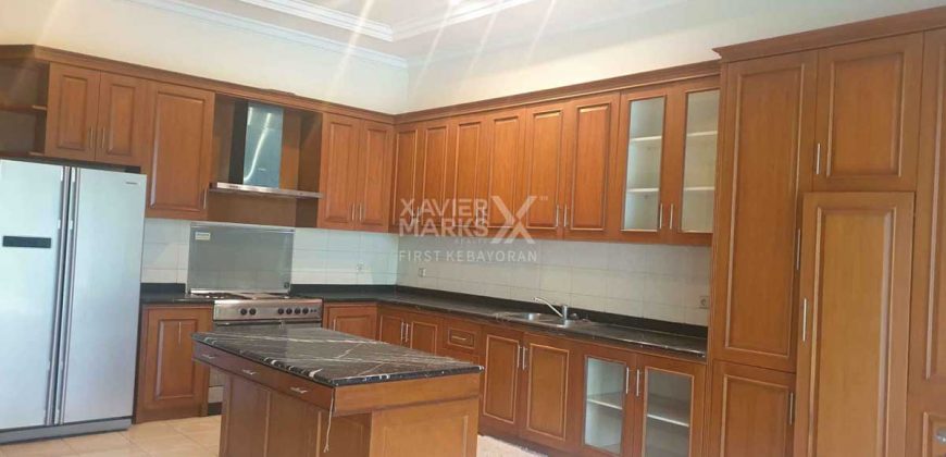 Rumah Modern Dalam Komplek