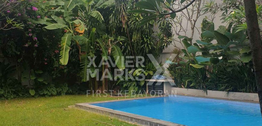 Rumah Modern Dalam Komplek