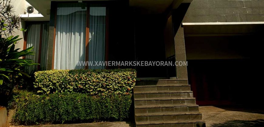 Rumah Bagus Baru Kemang Timur Semifurnish