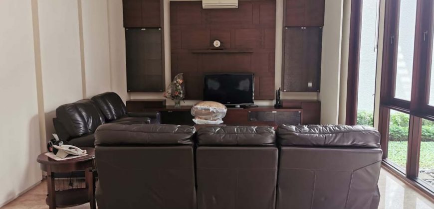 Rumah Podok Indah Semi Furnished