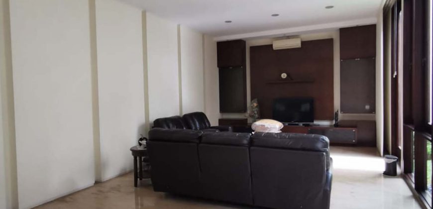 Rumah Podok Indah Semi Furnished