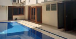 Rumah Mewah Besar di Kebayoran Baru