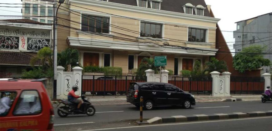 3 Unit Ruko Jalan Wijaya