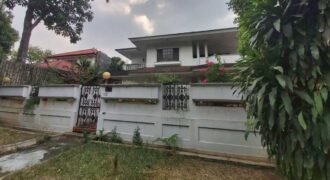 Rumah Besar di Kebayoran Baru Posisi di Hook