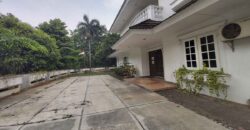Rumah Besar di Kebayoran Baru Posisi di Hook