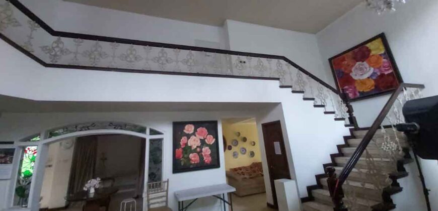 Rumah Besar di Kebayoran Baru Posisi di Hook
