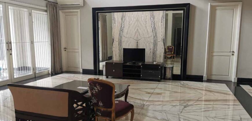 Dijual rumah modern Classic di Pejaten