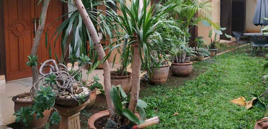 Rumah dijual di kemang barat