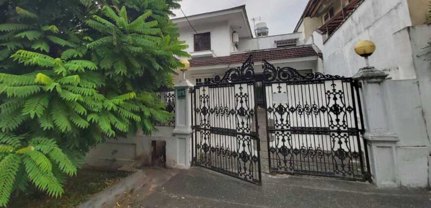 Rumah Besar di Kebayoran Baru Posisi di Hook
