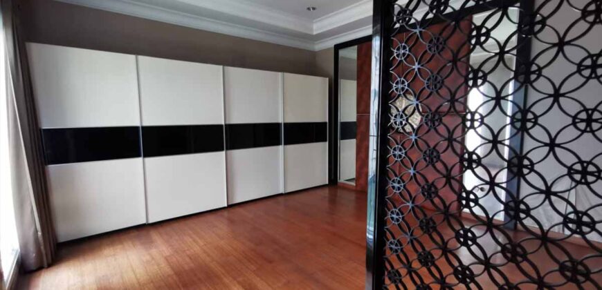 Dijual rumah modern Classic di Pejaten