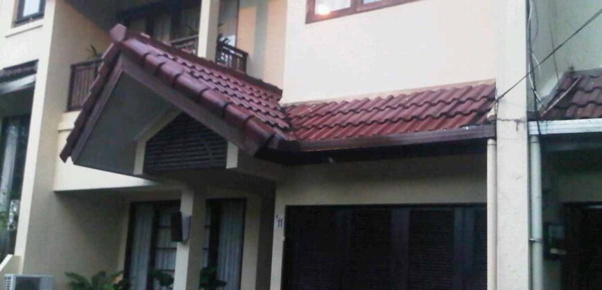 Townhouse Taman Botanik Jagakarsa