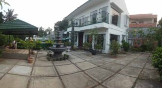 Dijual Rumah berikut isinya