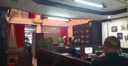 Rumah Bagus di Pinggir Jalan Raya