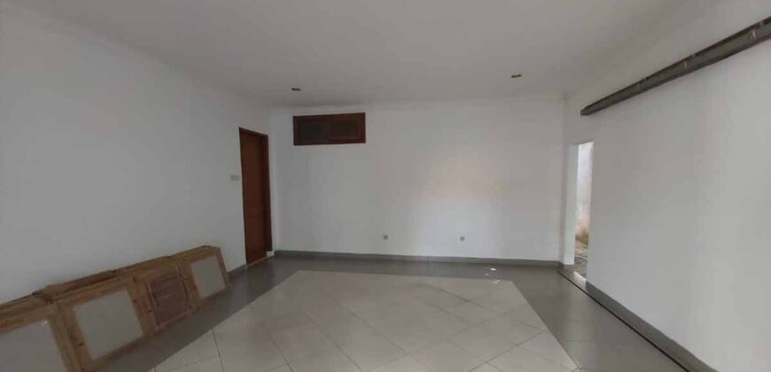 Disewakan Rumah di Kemang ada Kolam Renang