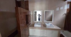 Disewakan Rumah di Kemang ada Kolam Renang