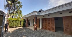Disewakan Rumah di Kemang ada Kolam Renang