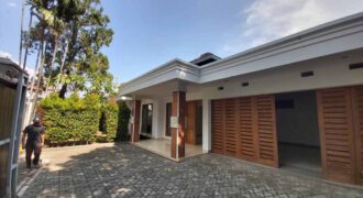 Disewakan Rumah di Kemang ada Kolam Renang