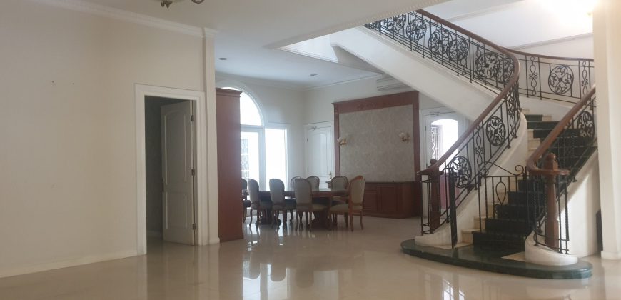 Rumah Mewah Cantik di Kebayoran Baru