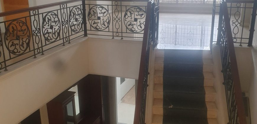 Rumah Mewah Cantik di Kebayoran Baru