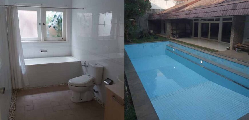 Disewakan Rumah di Kemang Mirip villa