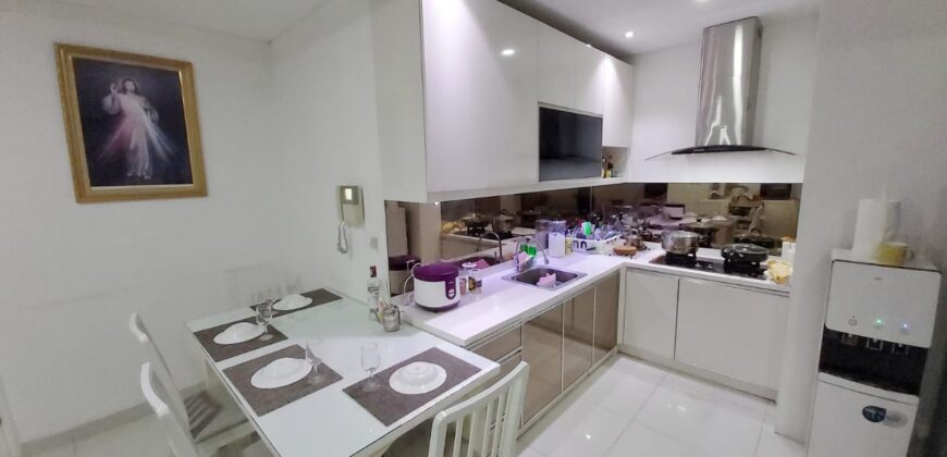 Dijual Apartemen Frenchwalk Tower Lyon Semi Furnished