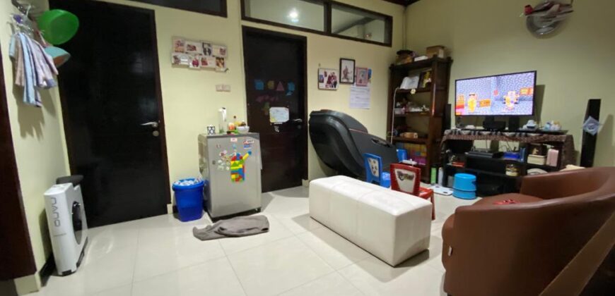 Rumah rapi siap huni dilingkungan asri Townhouse Kayu Putih