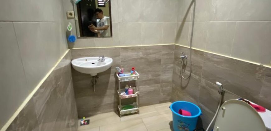 Rumah rapi siap huni dilingkungan asri Townhouse Kayu Putih