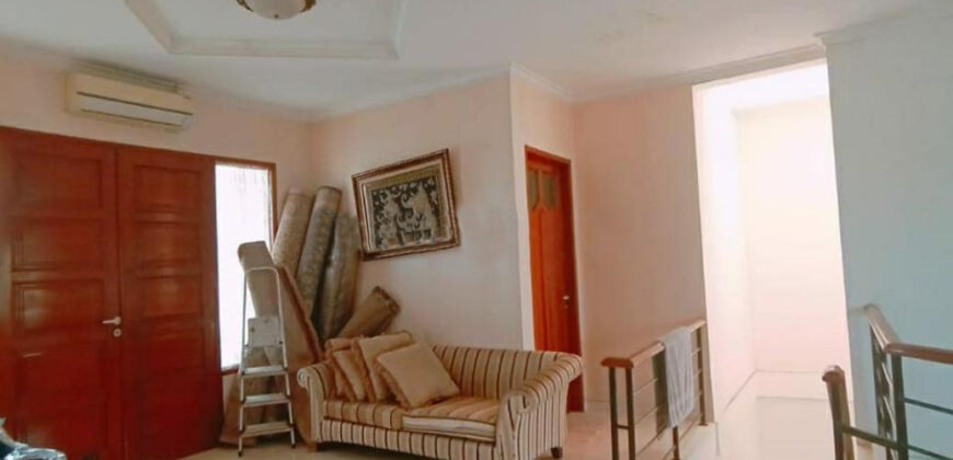 Dijual Cepat Rumah 2.5 Lantai di Area Bintaro