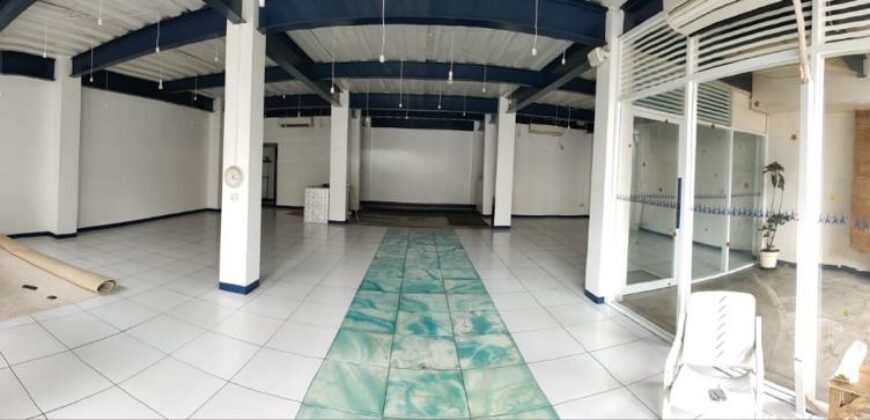 Disewakan gedung/rumah 3.5 lantai di cikajang